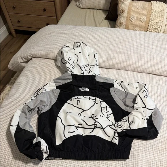 The North Face White, Black & Gray Graphic Hooded Bomber Jacket - Picture 14 of 14